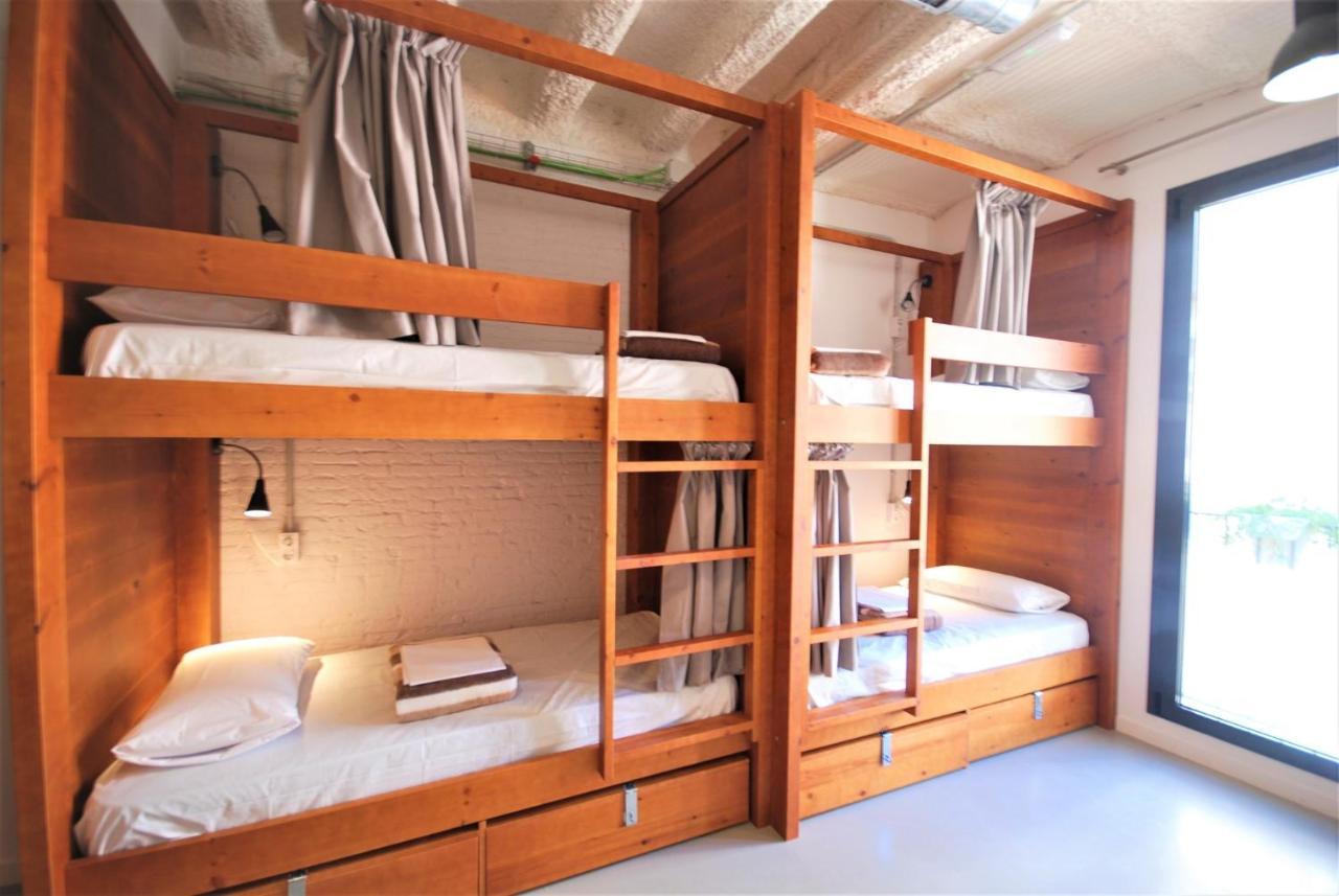 Ten To Go Hostel Βαρκελώνη Εξωτερικό φωτογραφία