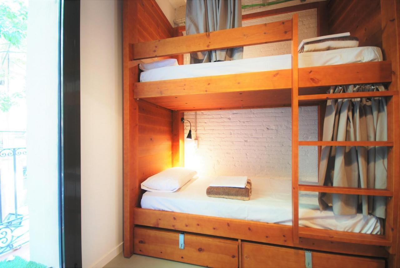 Ten To Go Hostel Βαρκελώνη Εξωτερικό φωτογραφία