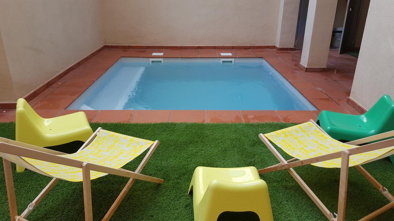 Ten To Go Hostel Βαρκελώνη Εξωτερικό φωτογραφία