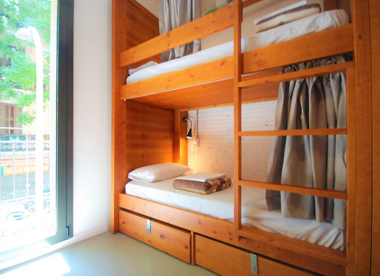 Ten To Go Hostel Βαρκελώνη Εξωτερικό φωτογραφία