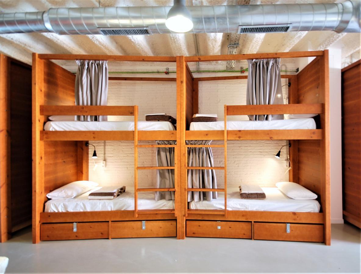 Ten To Go Hostel Βαρκελώνη Εξωτερικό φωτογραφία