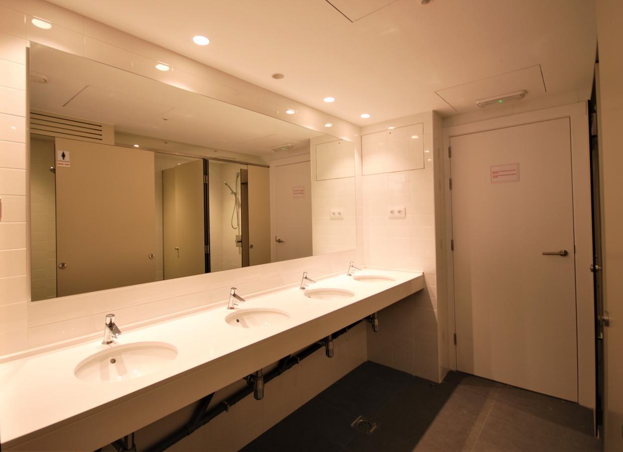 Ten To Go Hostel Βαρκελώνη Εξωτερικό φωτογραφία