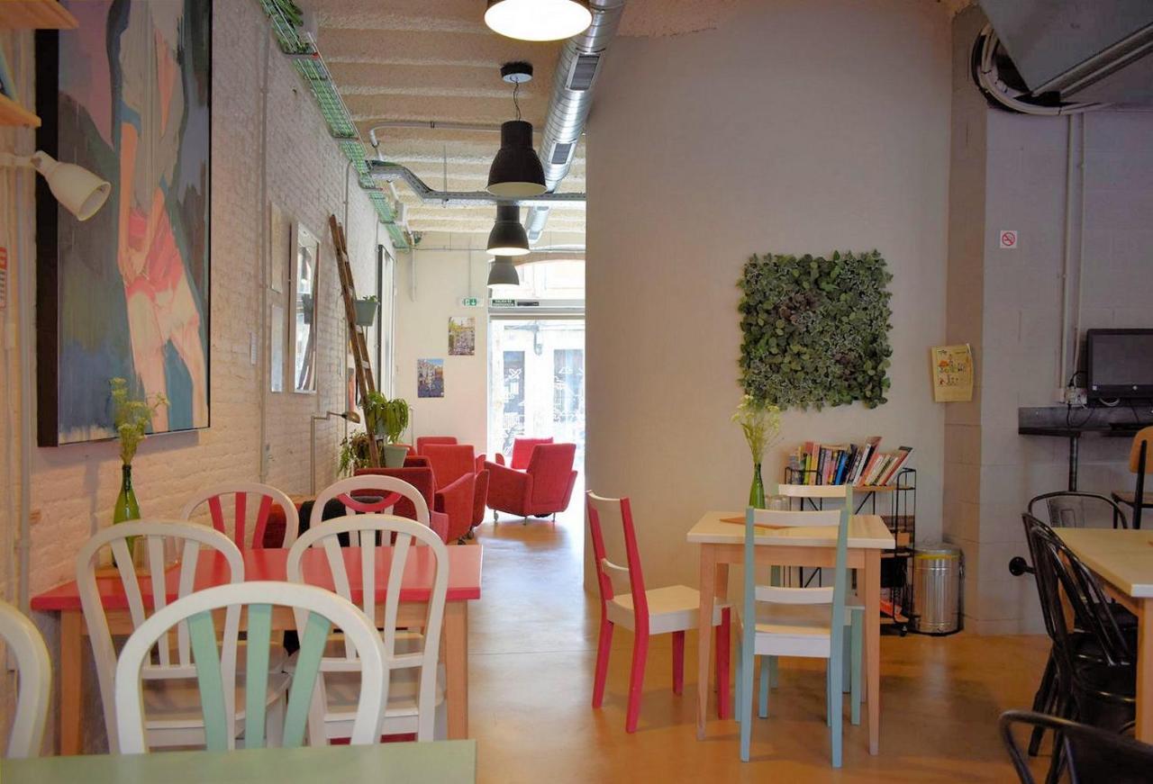 Ten To Go Hostel Βαρκελώνη Εξωτερικό φωτογραφία