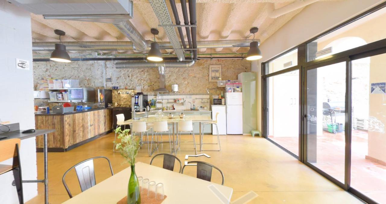 Ten To Go Hostel Βαρκελώνη Εξωτερικό φωτογραφία