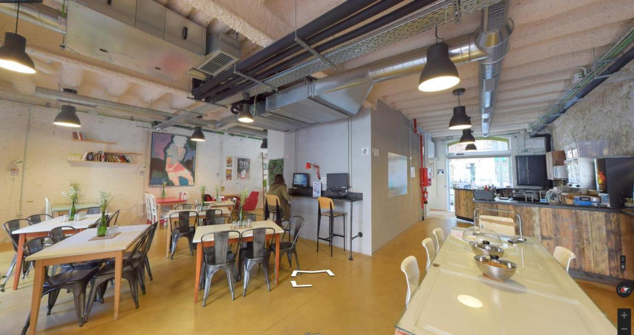 Ten To Go Hostel Βαρκελώνη Εξωτερικό φωτογραφία